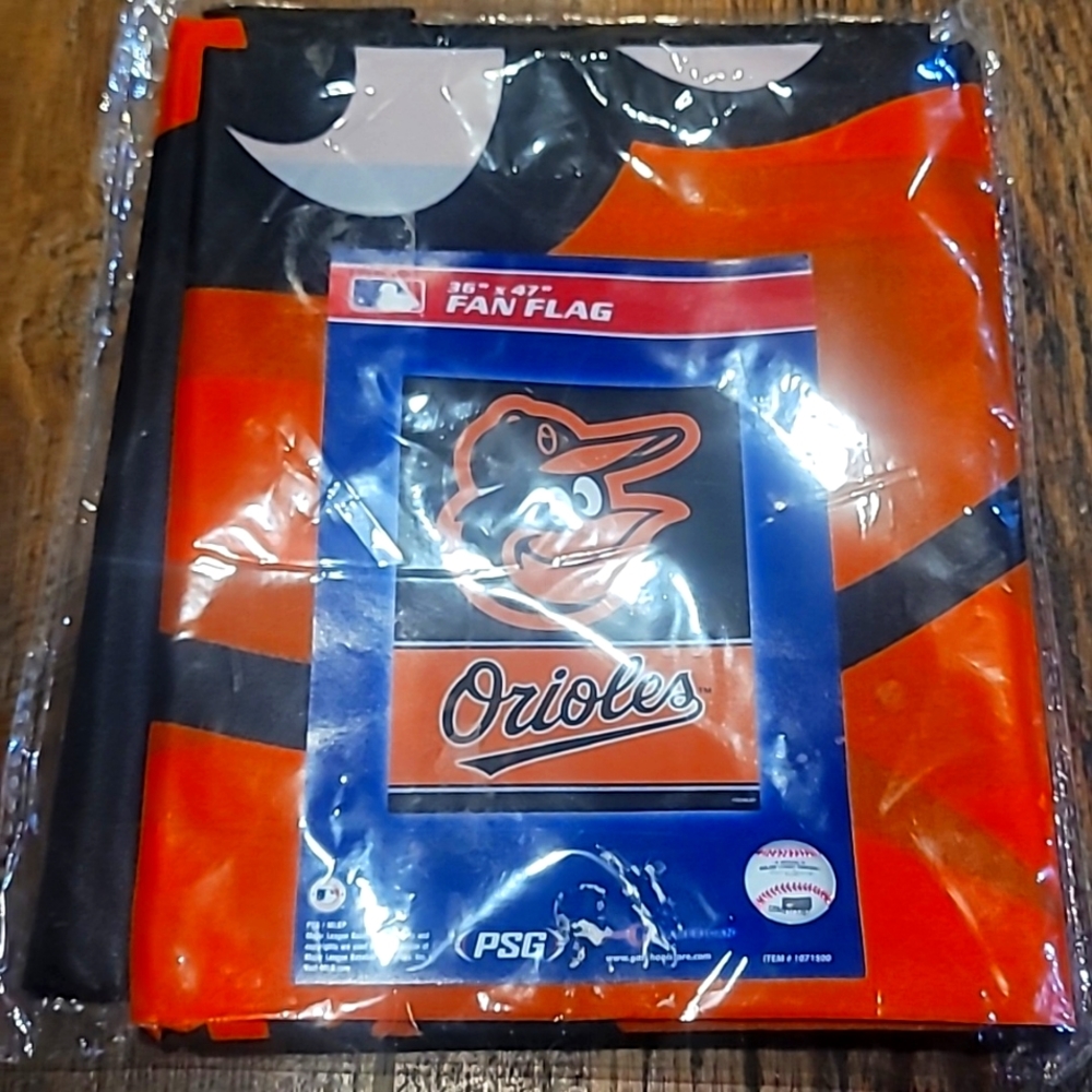 New 36" x 47" MLB Baltimore Orioles baseball fan flag Orange black white